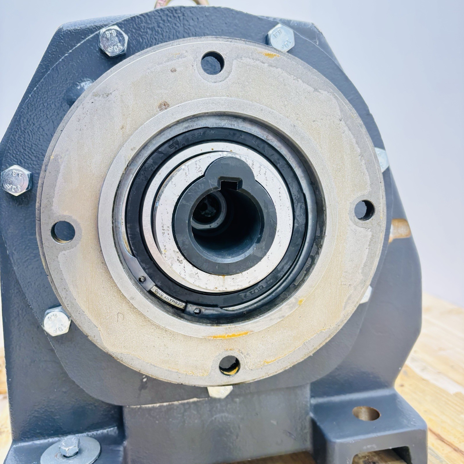 Falk UltraMite 09UCBN2A25A1E Gear Drive 26.04:1 Ratio New 23.30 HP Gear Reducer
