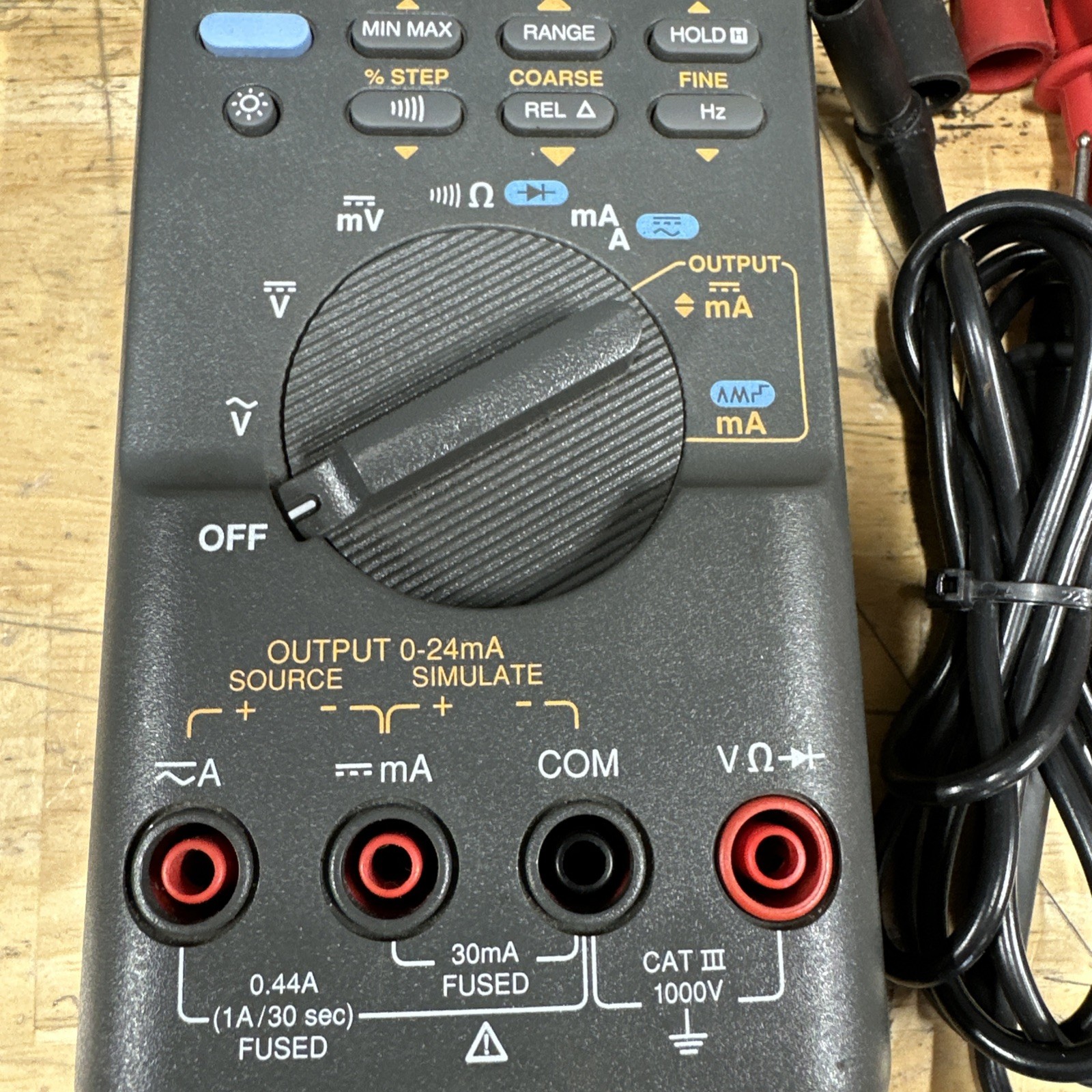 Fluke 787 ProcessMeter W / Soft Case, Leads & Alligator Clips