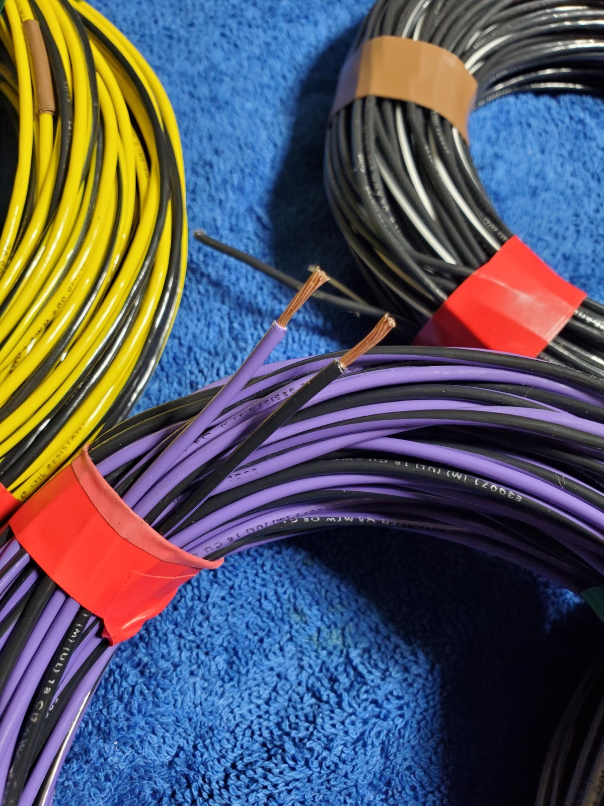 18 AWG Hookup Wire 70ft Twisted Pair 600V TFFN MTW Gas/Oil Resistant 70′