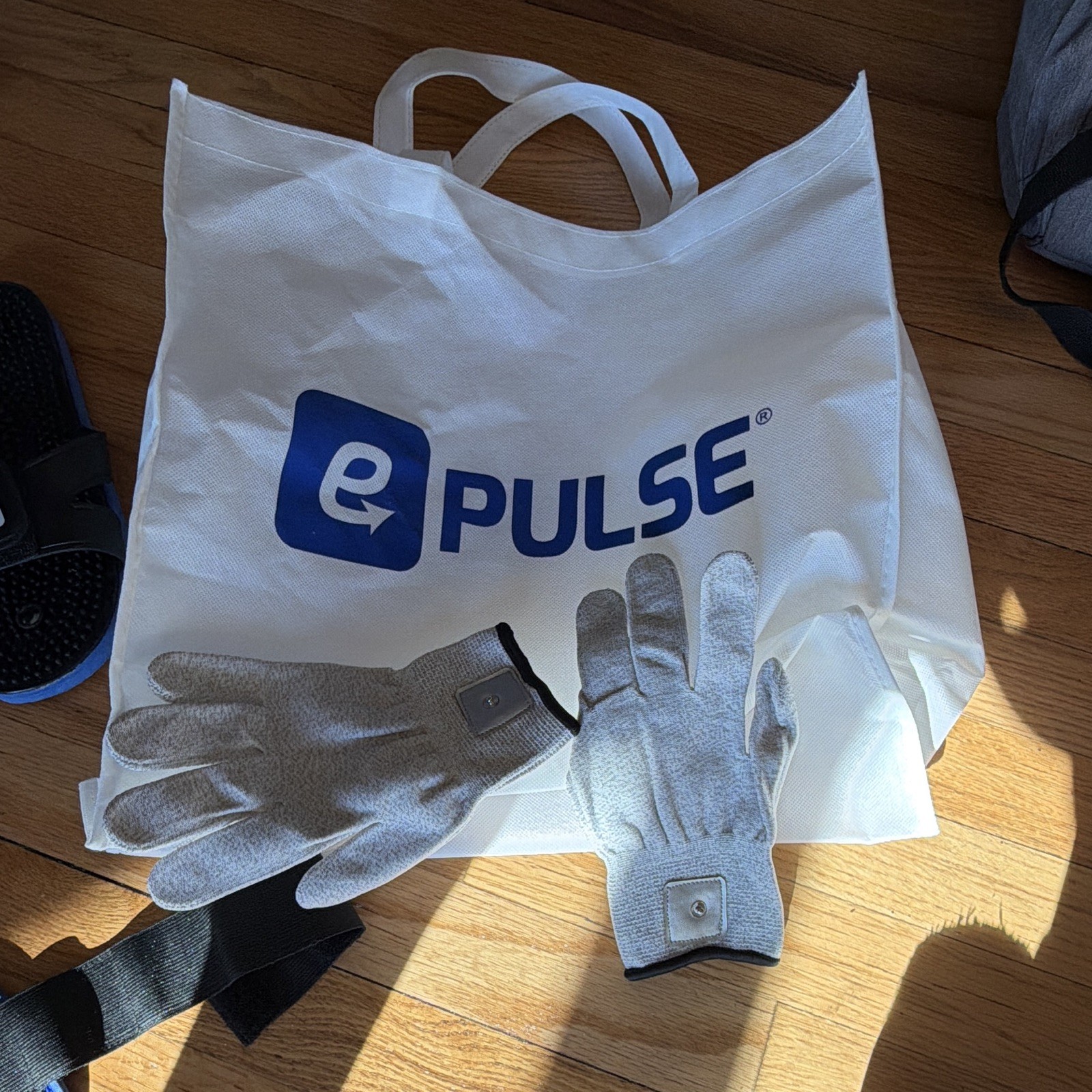 ePulse Wireless 1600 TENS/EMS Unit 2-Channel Handheld w/ Belt & Massage Shoes