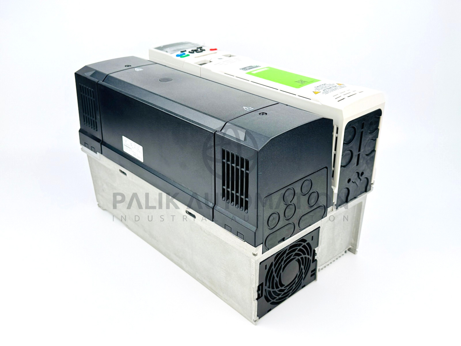 NIDEC Control Techniques M700-064 00470 A101 00 AB100 H/W V2 + PANEL NEW