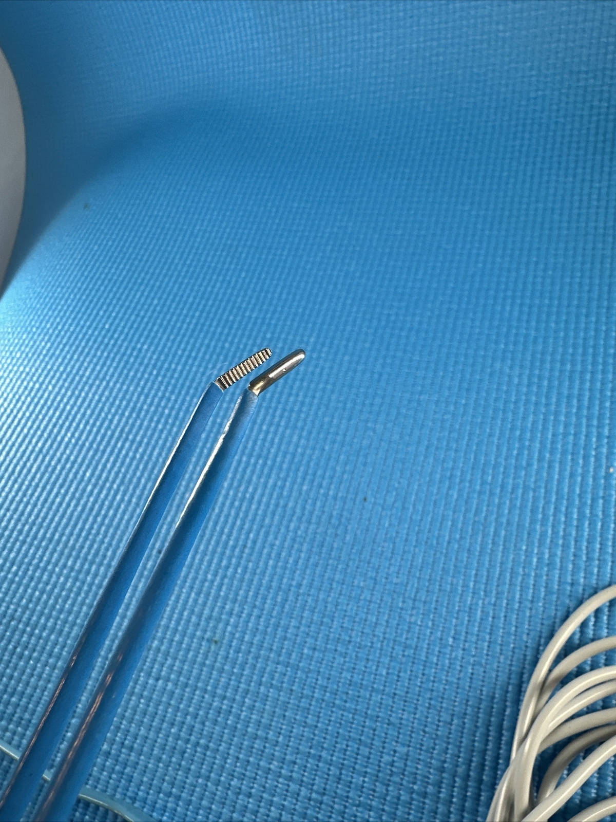 6 Bovie Bipolar Bayonet Forceps Straight, And Curved And 1 Cord