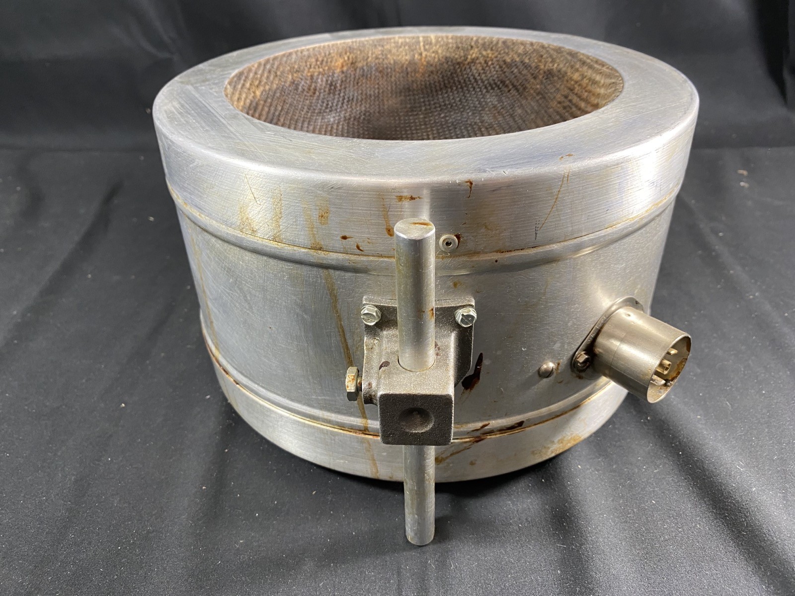 GLAS-COL 3 Liter 115 Volts 470 Watt Aluminum Housed Heating Mantle 100B TM112
