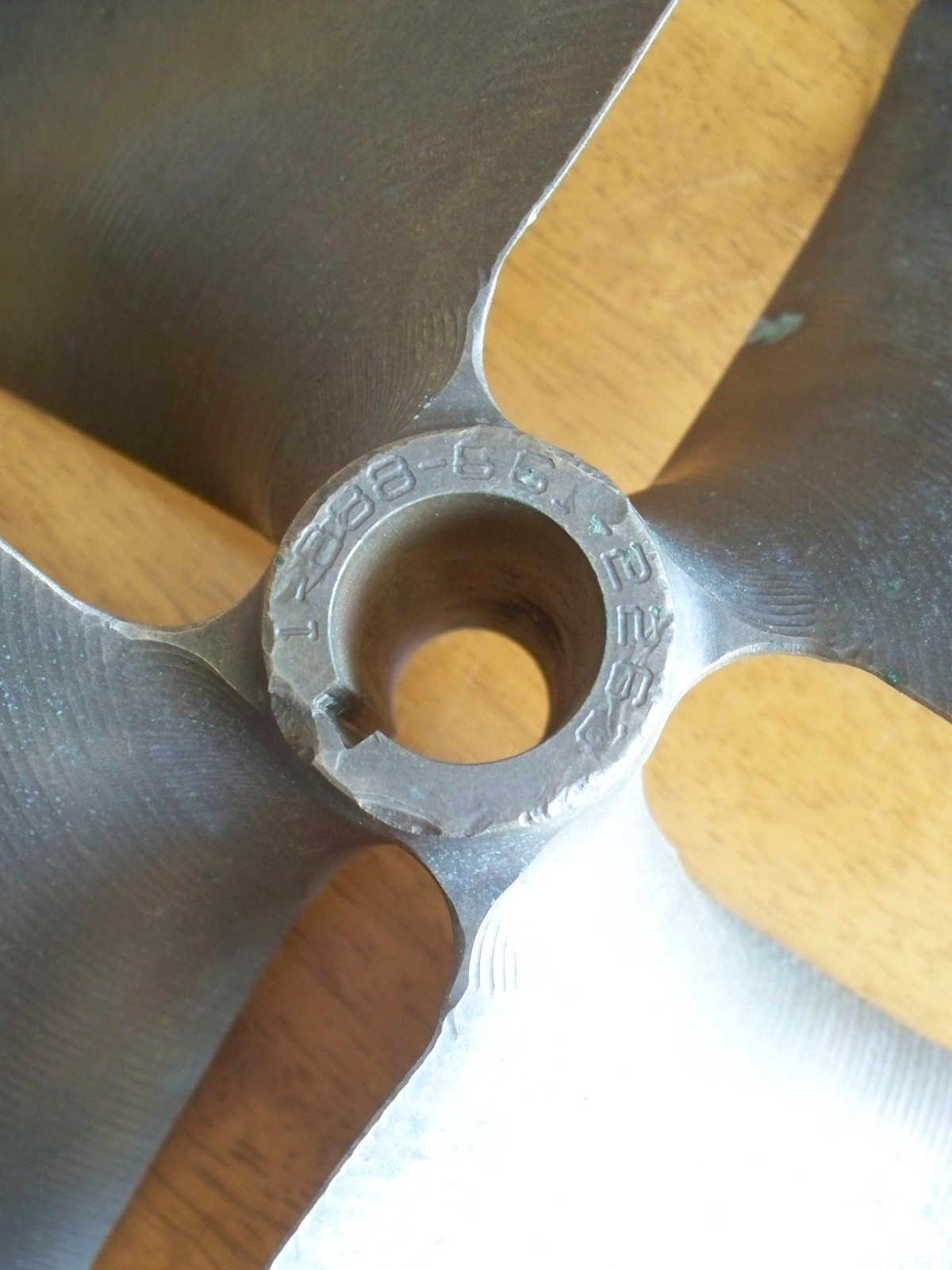 Acme Brass 381 Propellor, 13.5″x17.5″x 1 1/8″, 4 Blade, Bent Blade, Used