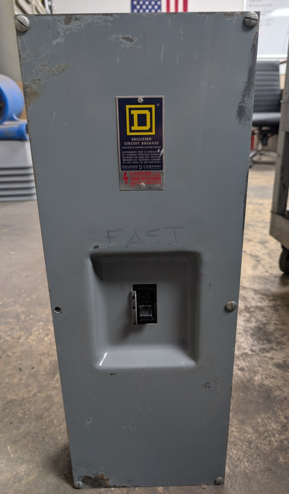🤪 SQUARE D 200 AMP ENCLOSED CIRCUIT BREAKER 120/240 VAC 2P Q2L2200