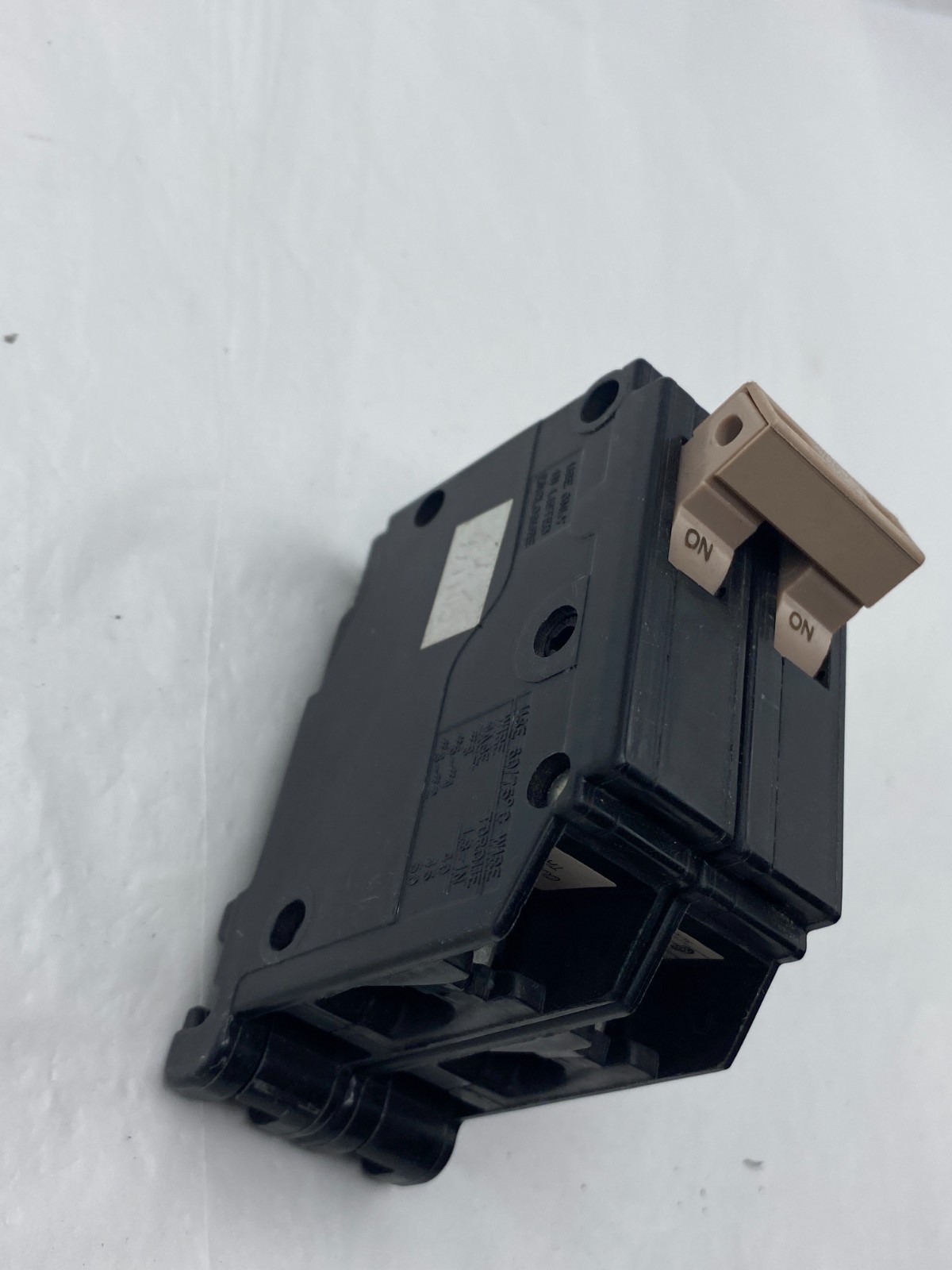 CUTLER-HAMMER CH240R COMMON TRIP CIRCUIT BREAKER 40A, 2 POLE, 120/240 VAC