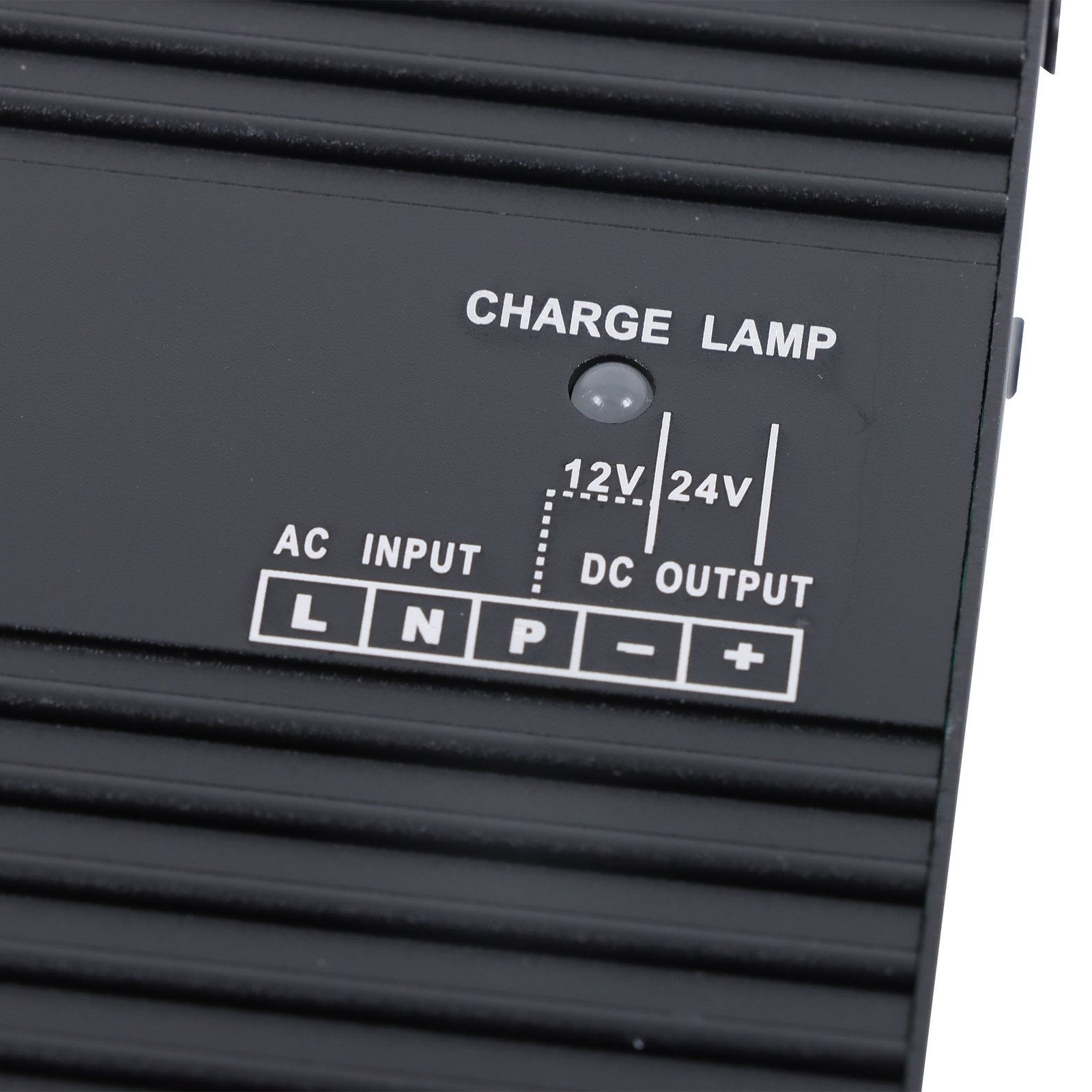 CH2810 12V/24VDC 10A Generator Diesel Automatic Battery Charger Voltage New