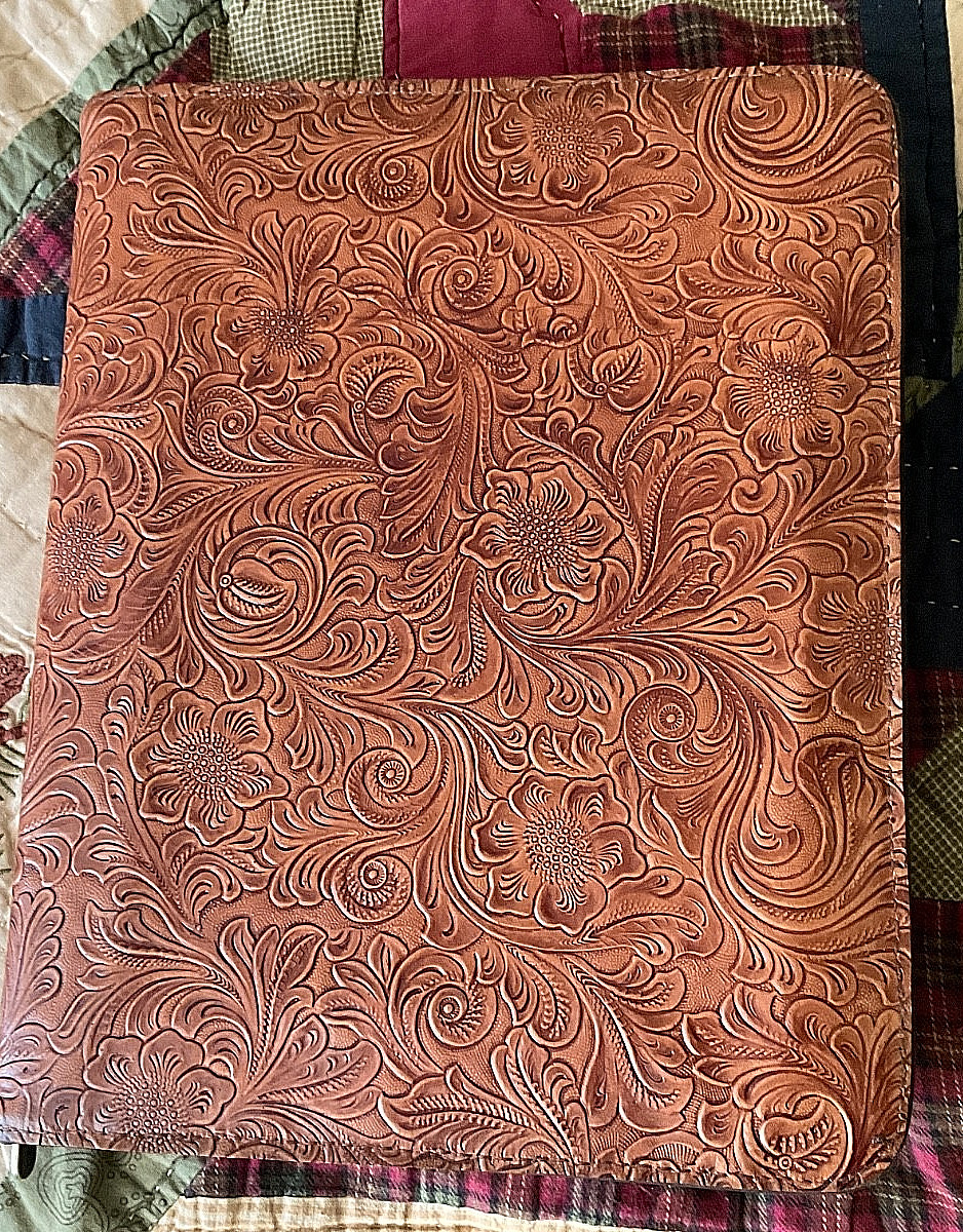 CHESTNUT WESTERN FLORAL EMBOSSED COWHIDE LEATHER NOTEBOOK ON A CASE LOGIC BASE