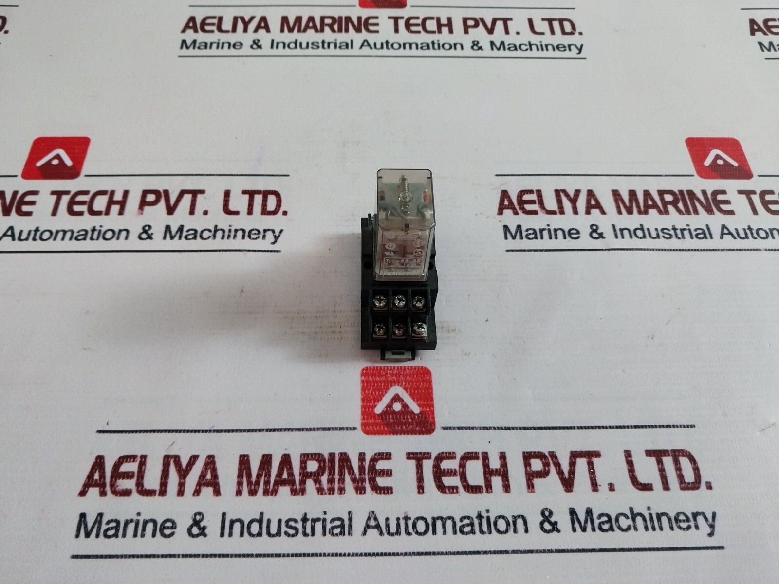 FINDER 55.33 Relay with base 110V~AC 10A/250V
