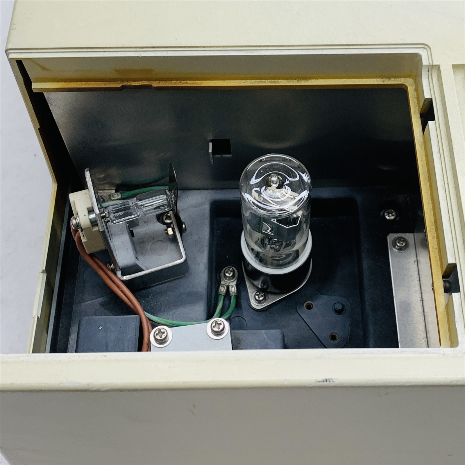 Shimadzu UV-1601 UV-Visible Spectrophotometer DNA Protein Enzyme Analyzer Parts