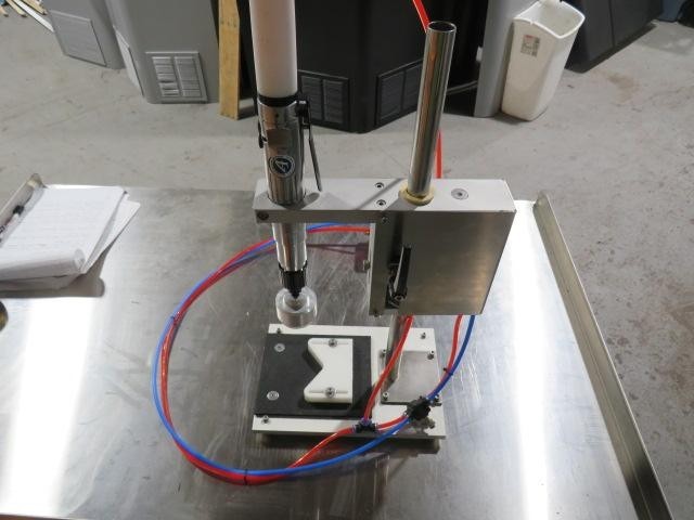 AccuCapper™ BT Semi-Auto Bench Top Chuck Capper automatically tightens screw