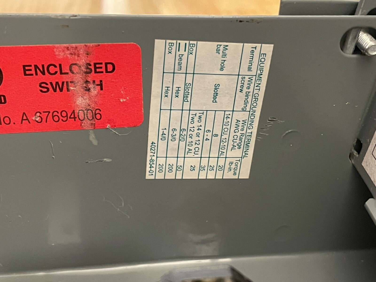 SQUARE D SAFETY Disconnect – SWITCH D221NRB SERIES ENCLOSURE 30 AMP