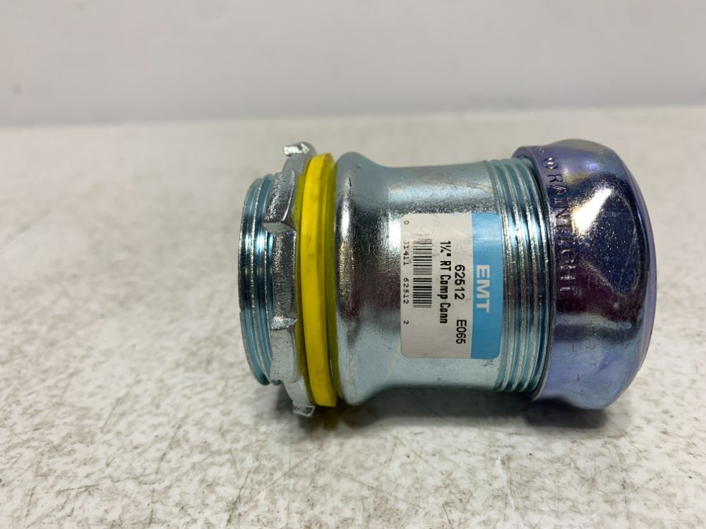 Halex 62512 Connector 1-1/4″ Compression Raintight EMT