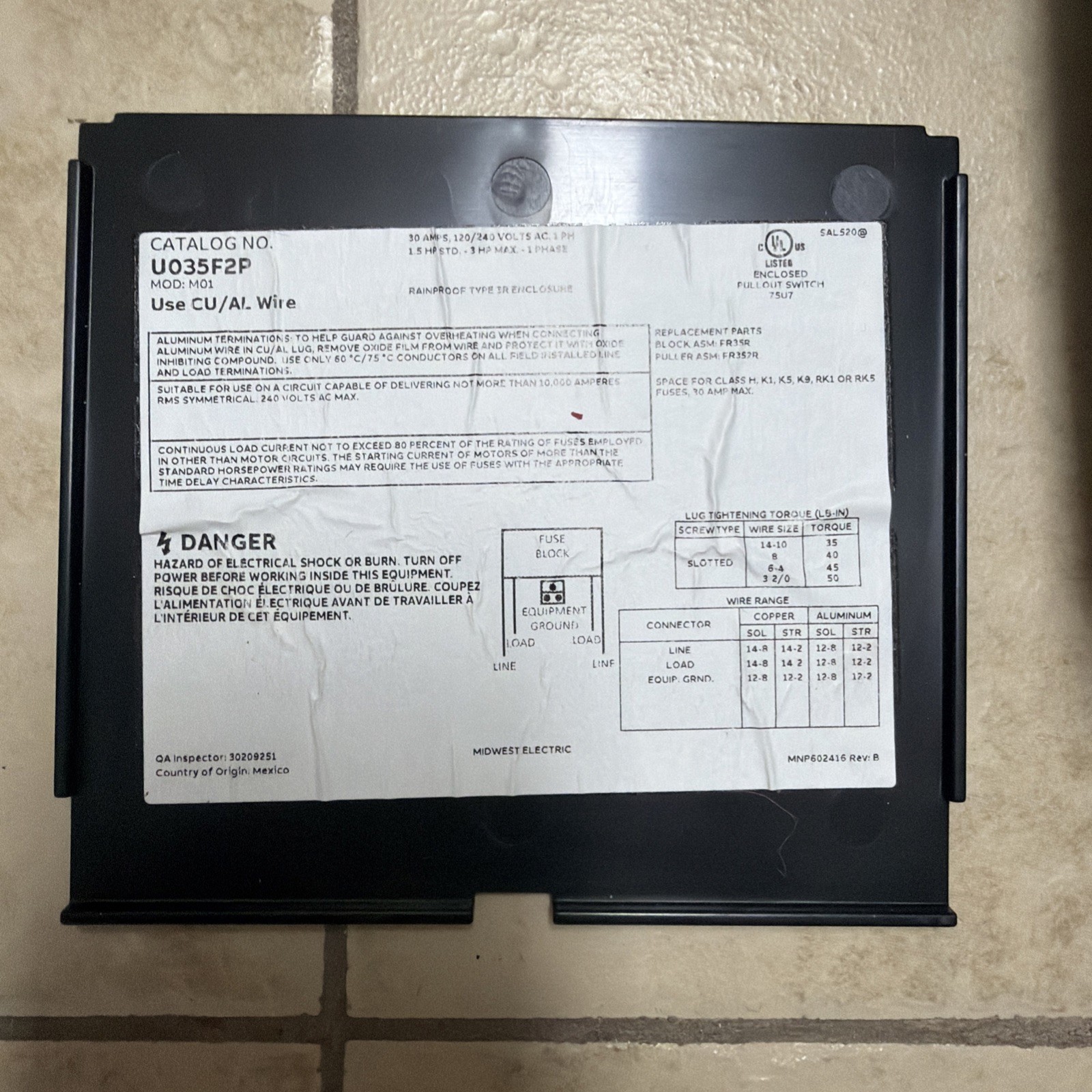 Midwest Electric Products 30 Amp 120/ 240 Volt Fused AC Disconnect U035F2P