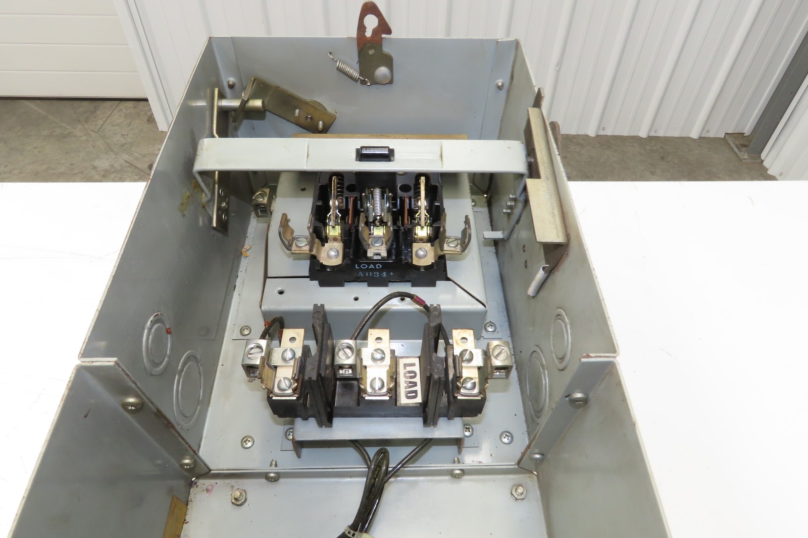 General Electric 75C142462G707 Busway FLEX-A-PLUG with 1KVA Transformer 480V 30A