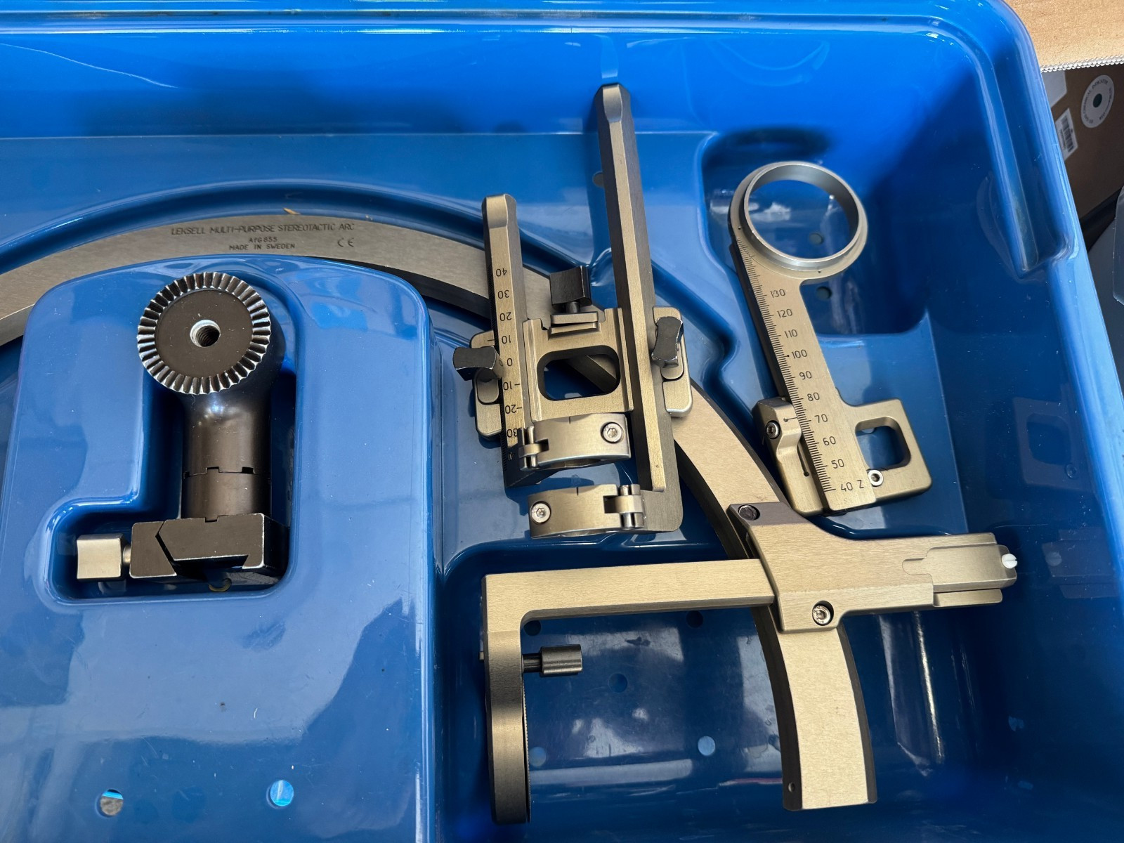 Leksell Multi Purpose Stereotactic System: Head Frame Arc , G Frame and Clamp