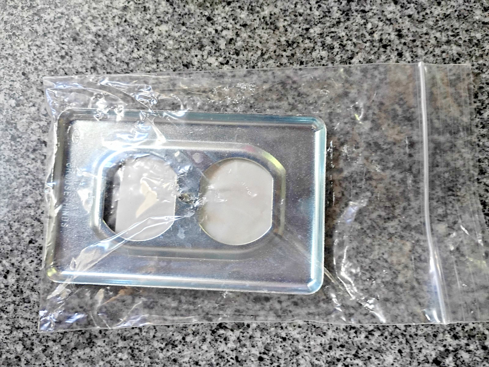 NEW DS23 CROUSE HINDS 1-Gang SHEET METAL STEEL SURFACE COVER DUPLEX RECEPTACLE