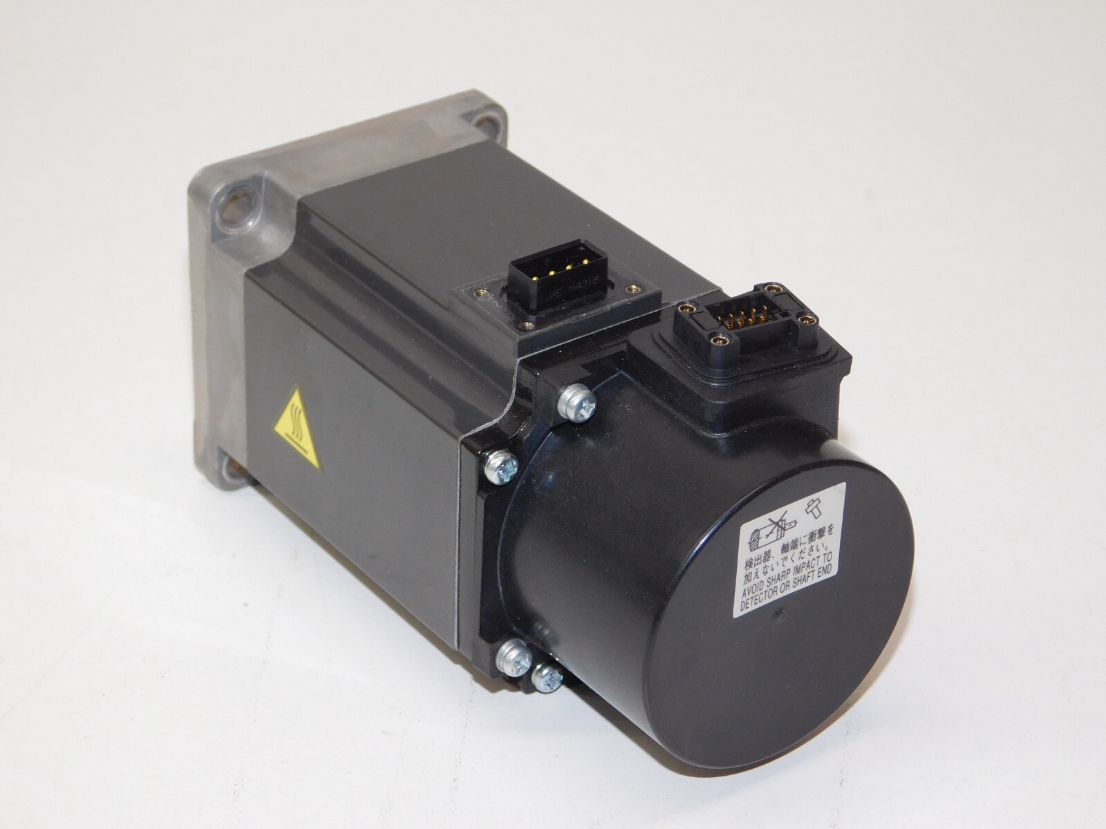 New Mitsubishi Electric HF-KP43JW04-S6 AC Servo Motor 0.4kW 0.5HP 102V 3000 RPM