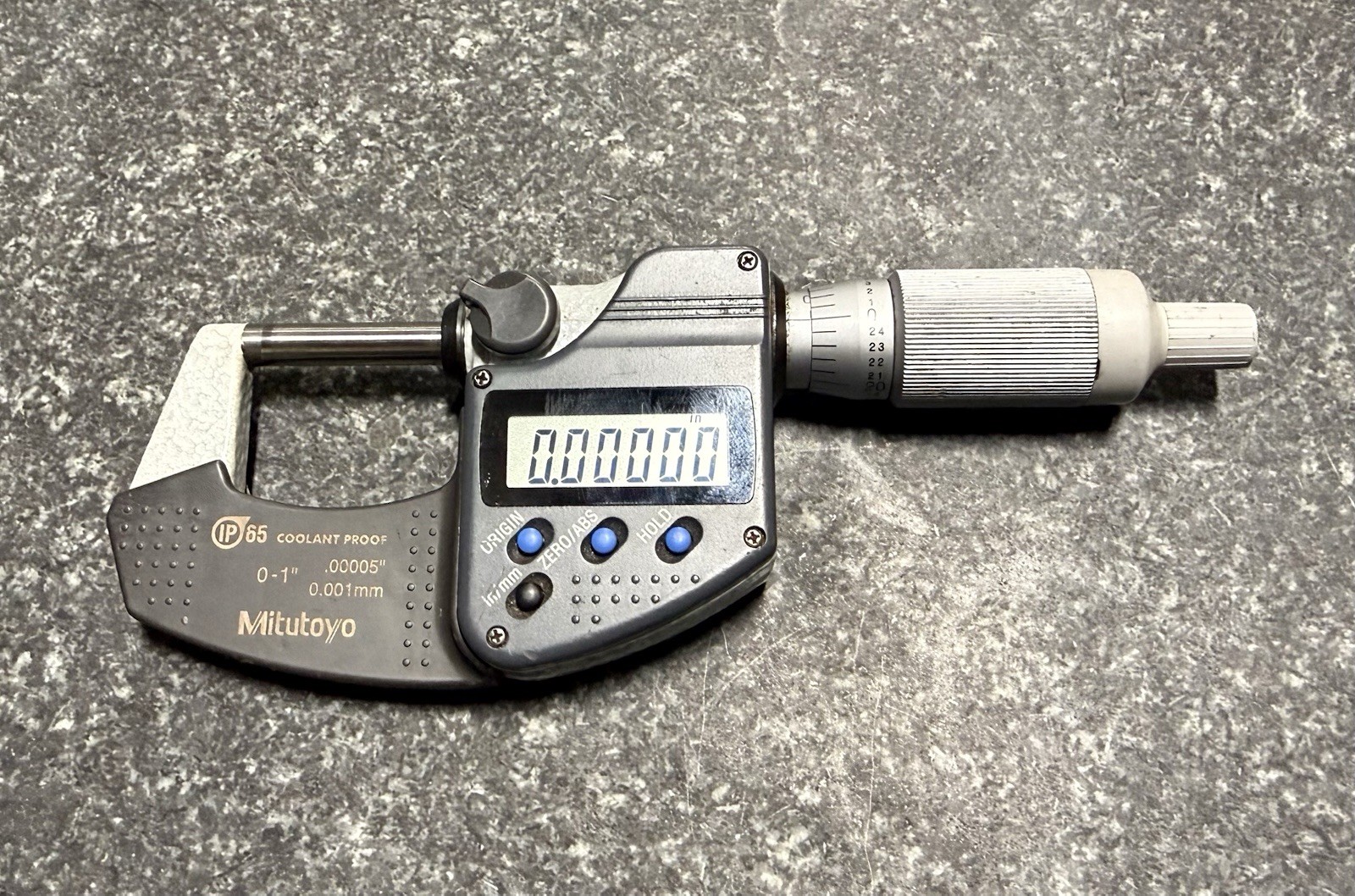 MITUTOYO 0-1” DIGITAL MICROMETER 293-344-30, IP65, .00005” RESOLUTION, w/ CASE