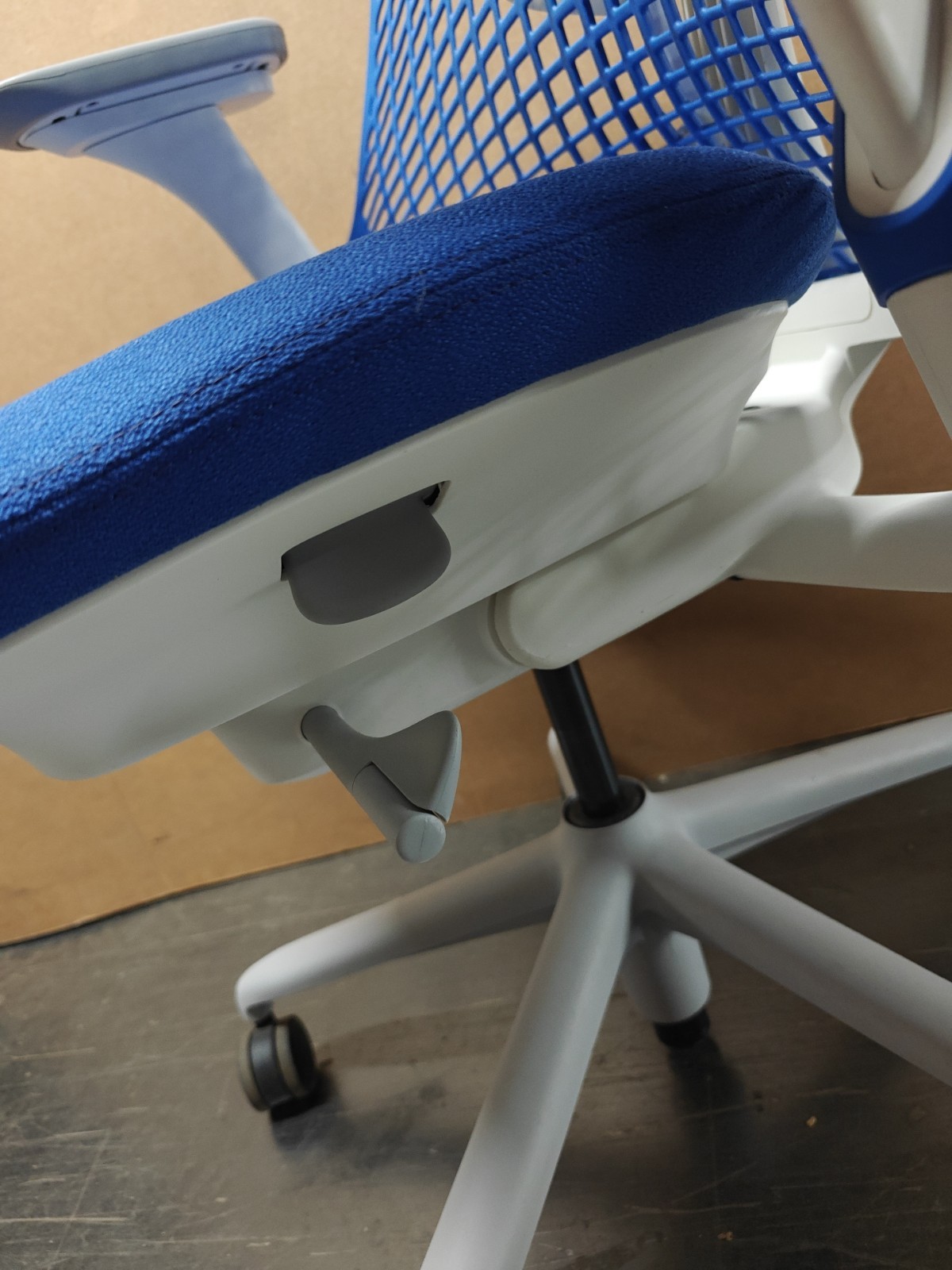 Blue Sayl Office Desk Chair Herman Miller Up Down Arms White Seat/Frame Lumbar