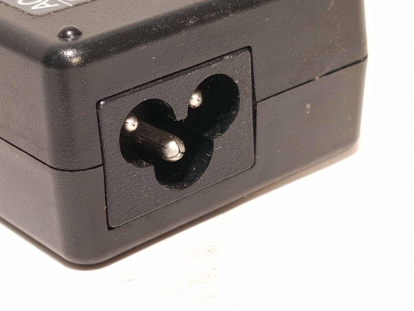 Sanken SED80N3-24.0 AC Adapter Power Supply 24V 2.65A As Pictured