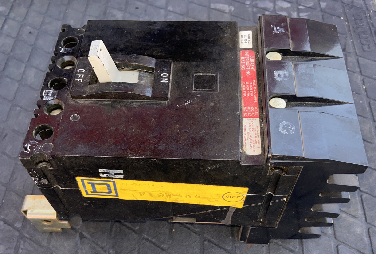 Square D 15 amp I-Line Circuit Breaker FH-36015,FH36015 600 VAC 3 pole F19W454