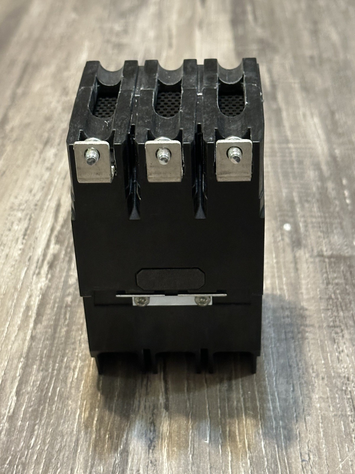 ABB TEY330 Molded Case Breaker 480/277