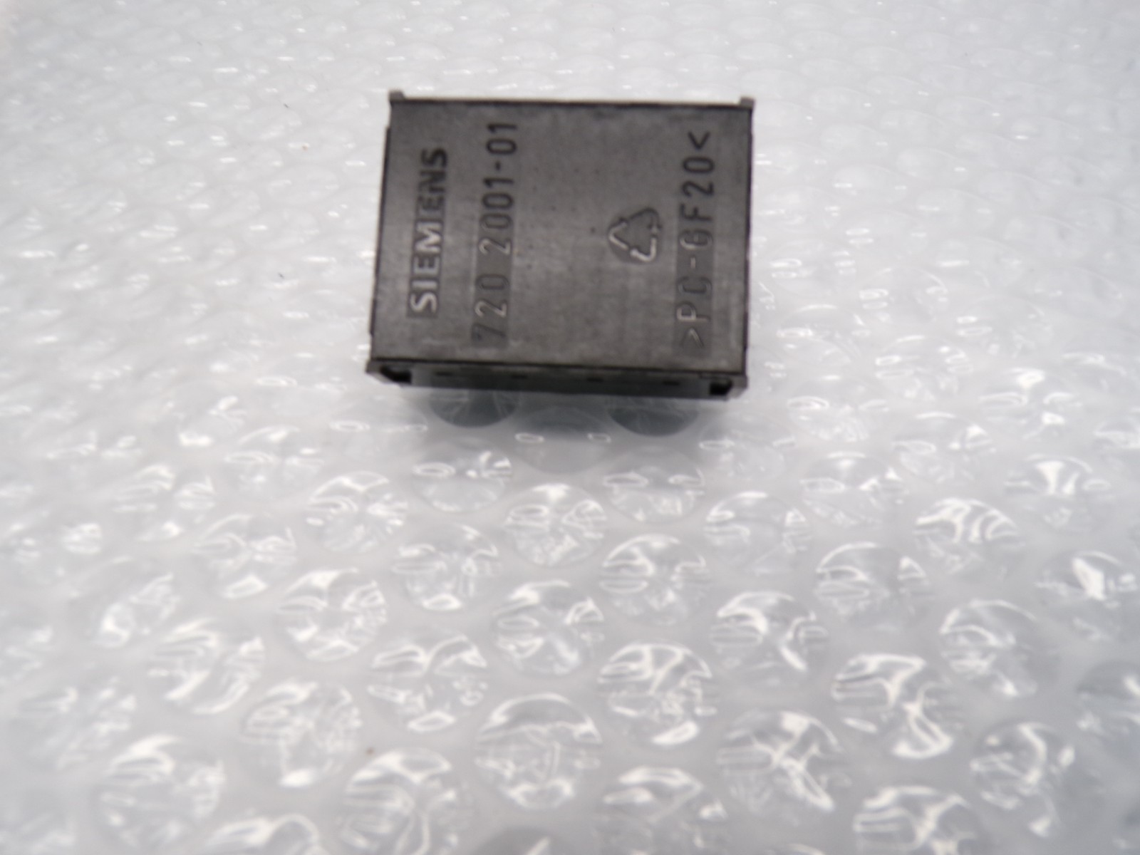 SIEMENS 720 2001-1 PC-GF20 CONNECTOR NSNP