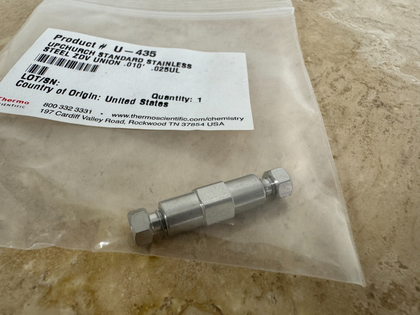 New Thermo Scientific U-435 Stainless Steel Union Assembly ZDV 0.010in #17572