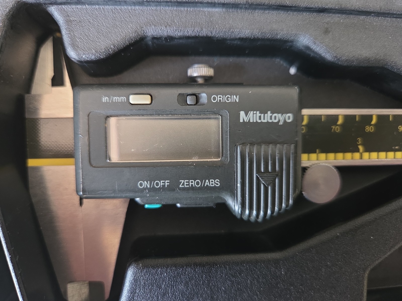 Mitutoyo Digimatic Caliper 500-196-30 Absolute, 0″-6″, 150mm CD-6″ (USED)