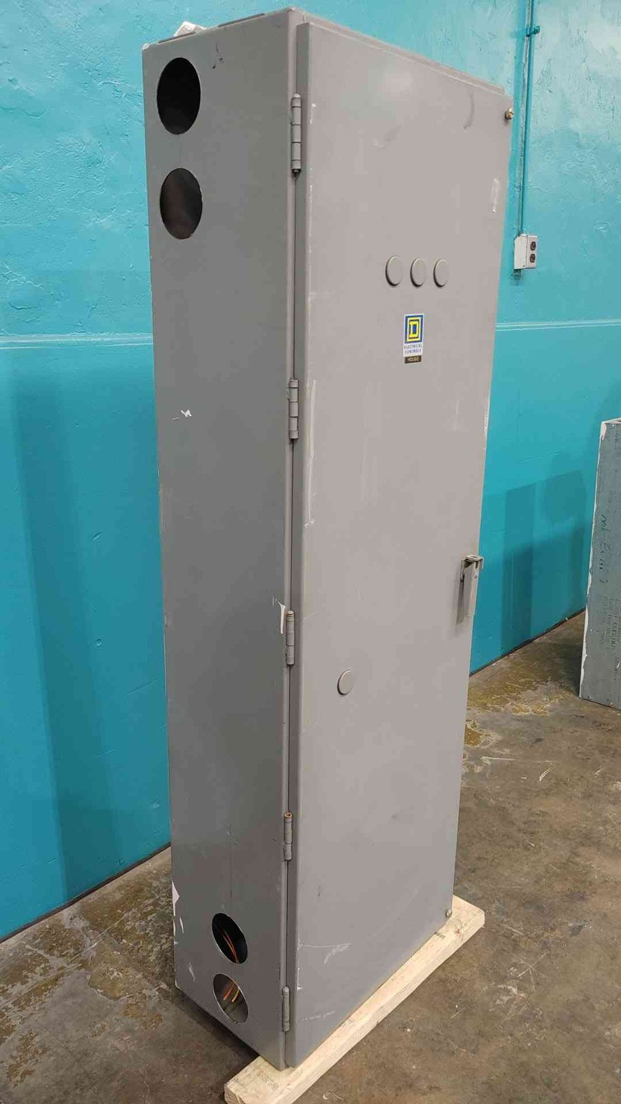 Square D 8903 SZO2 600A 600V 3-Pole Electrically Held Lighting Contactor