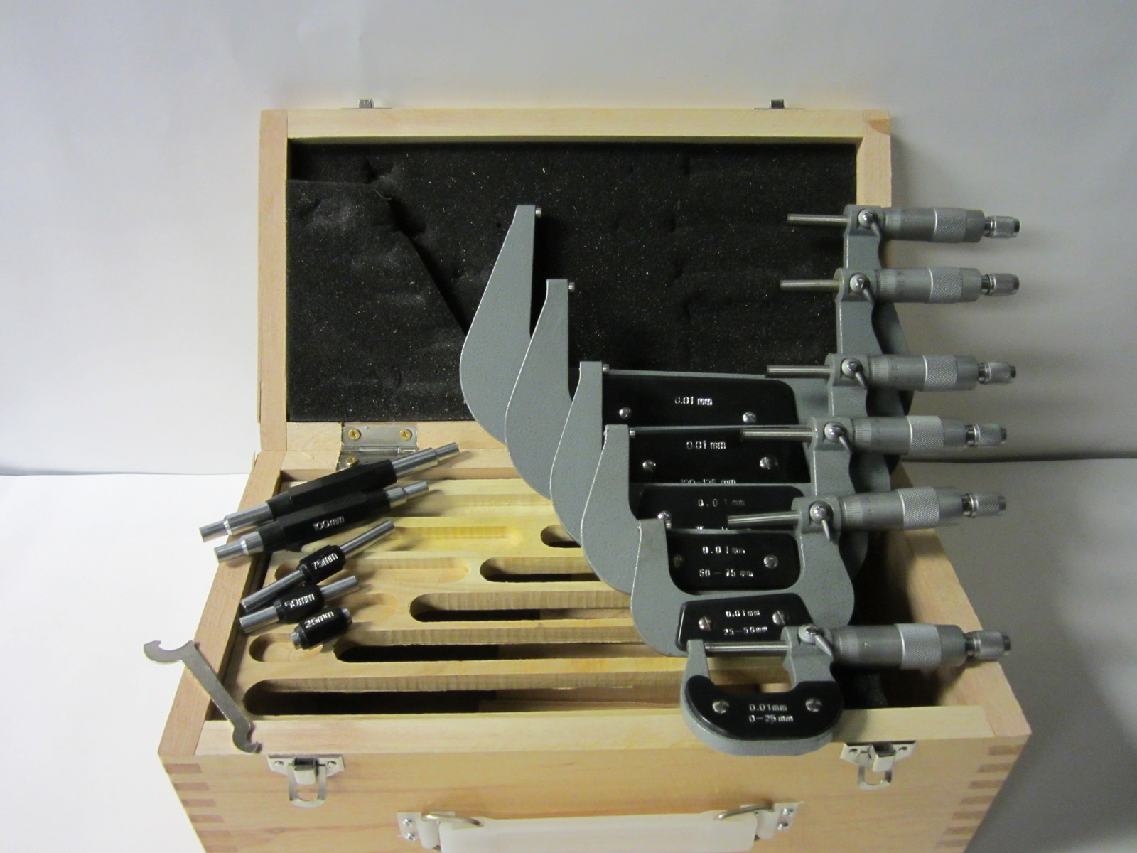 0 – 150mm METRIC OUTSIDE MICROMETER 6PCS/SET 0.01mm grad.–new