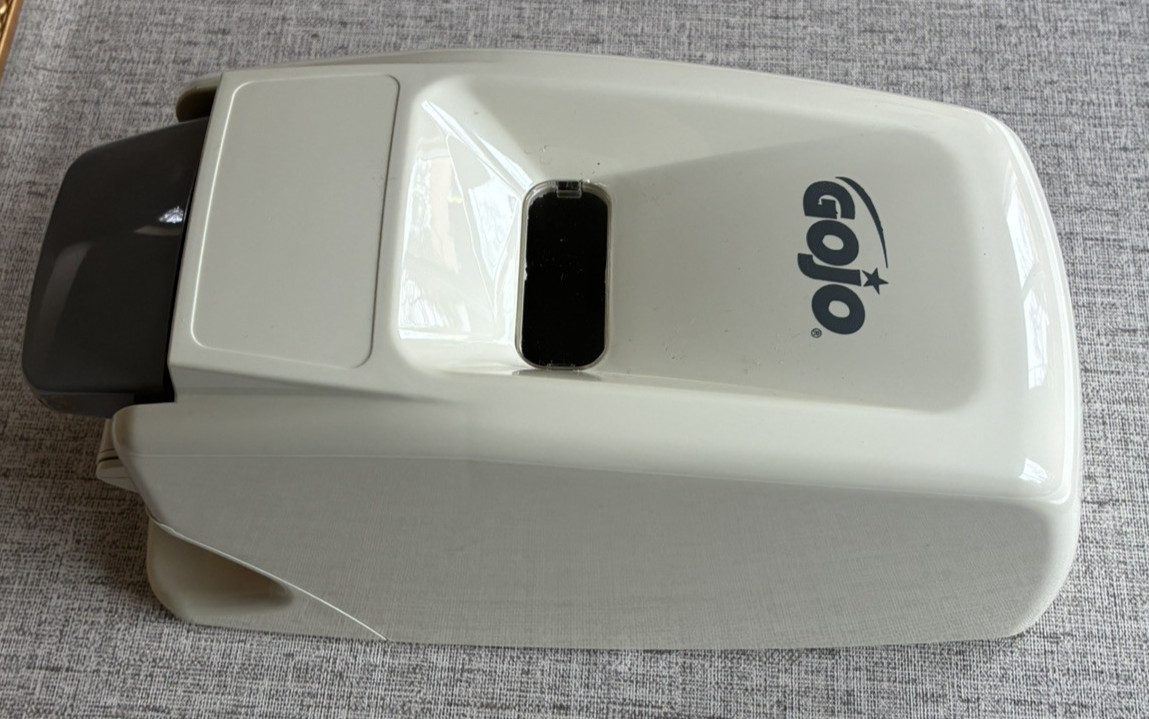New GoJo 9034-001 Manual Wall Sanitizer Dispenser 800 mL