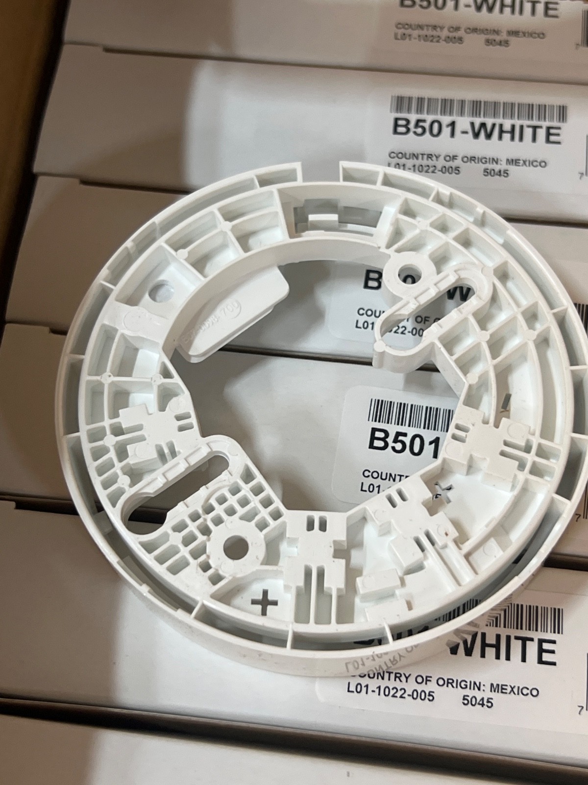 (One Box= 10 Pcs) System Sensor B501-WHITE Detector Base B501