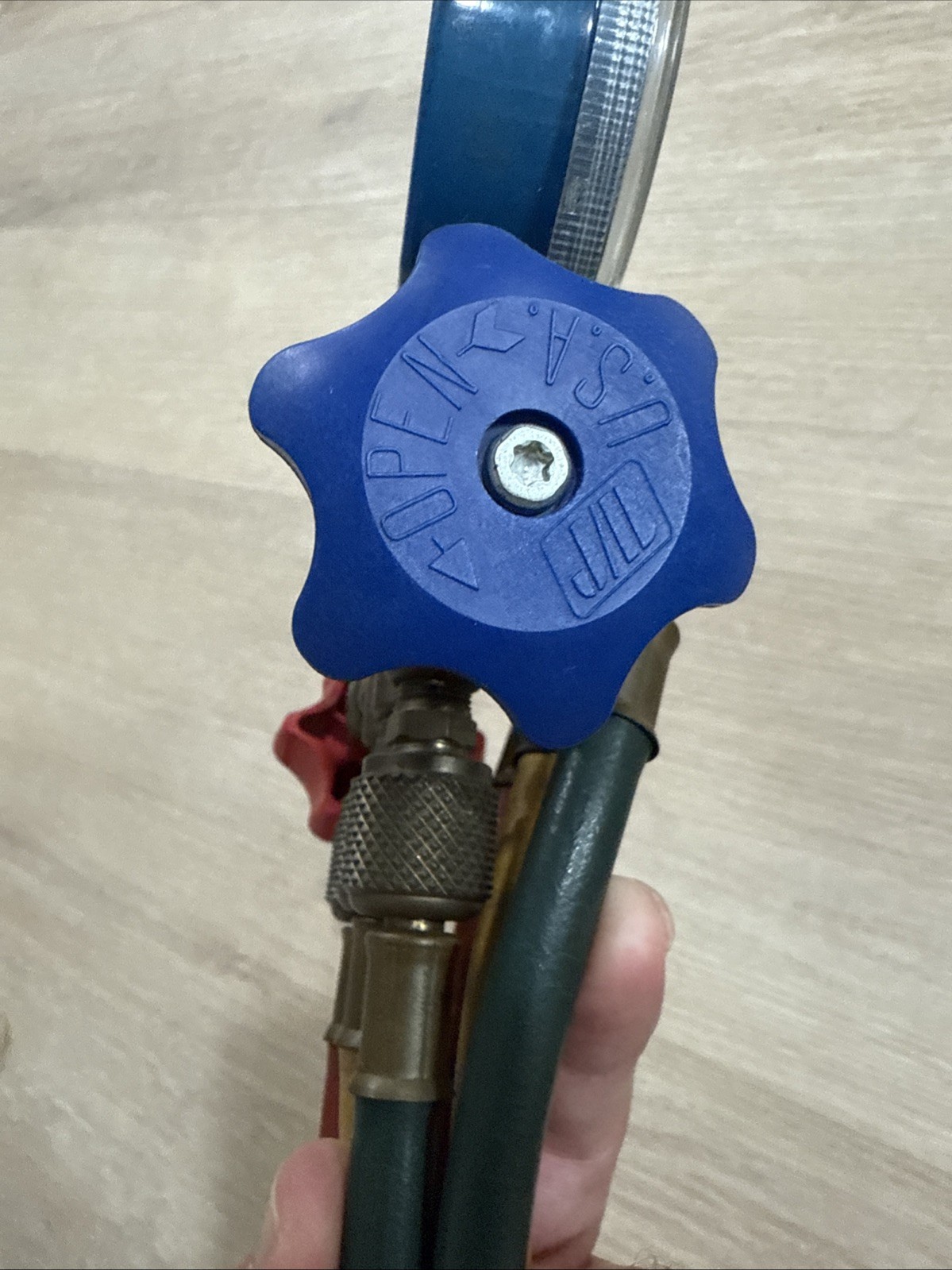 JB industries manifold gauge, 2 Valve/3 Hose Used