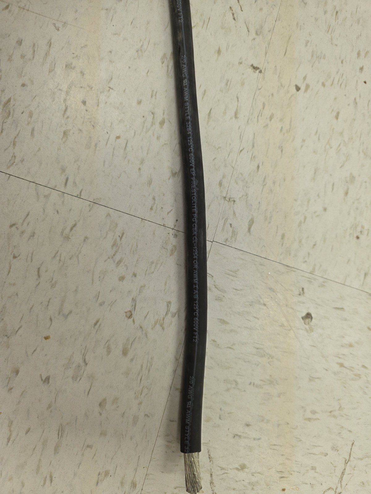 2/0 AWG Copper Wire 12-17 Ft. lengths. red or black. I can cut to length $4/ft.
