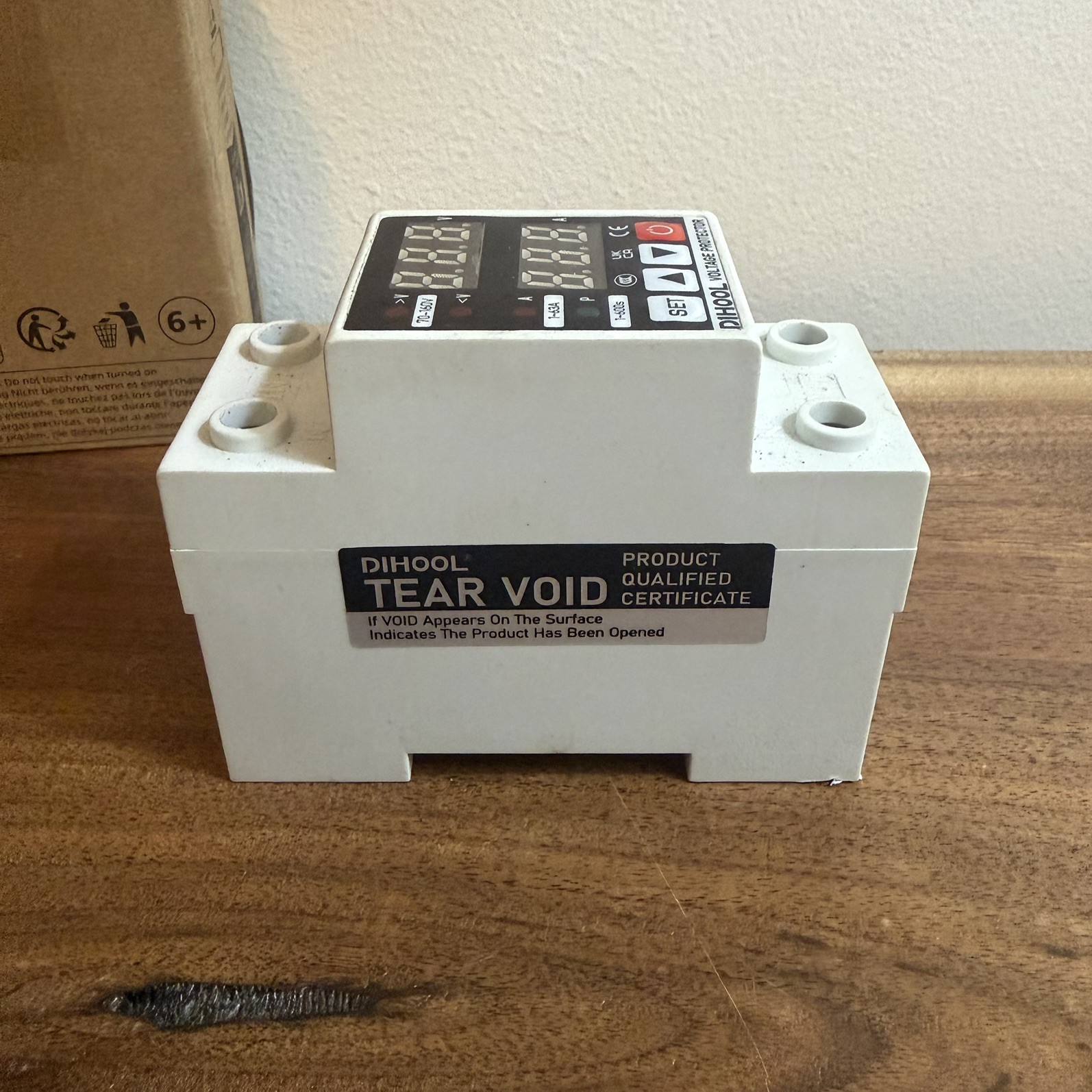 Voltage Protector 110V 220V 1-63A Overcurrent Protection – Smart Circuit Breaker