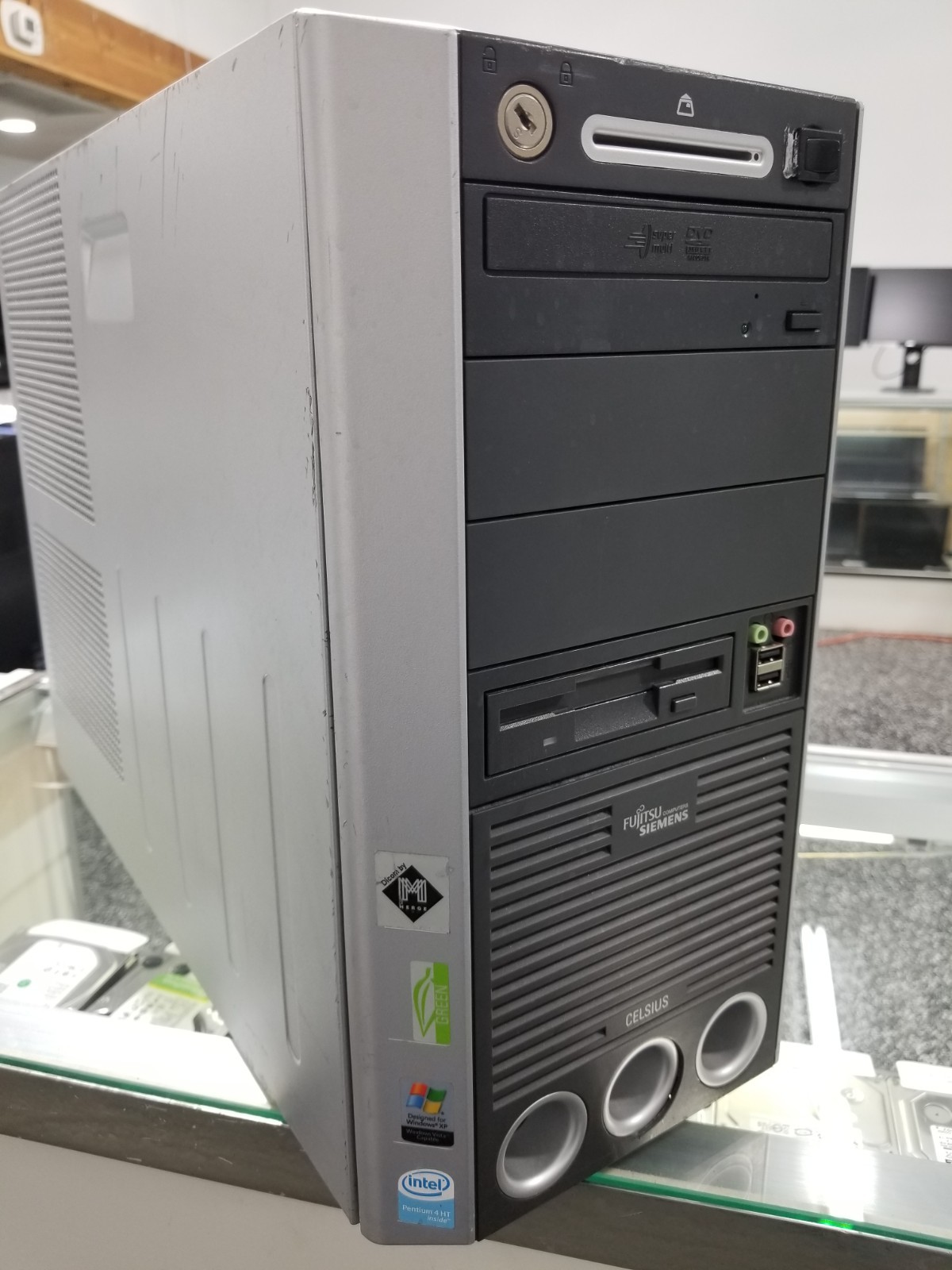 Fujitsu Siemens CELSIUS W340 (D2156) Pentium 4 1GB RAM, Win COA Meteor-II RS-232