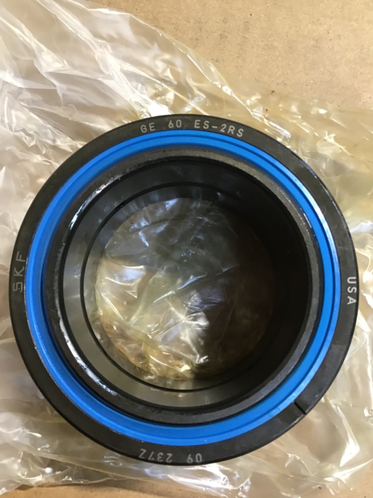 SKF GE 60 ES-2RS RADIAL SPHERICAL PLAIN BEARING, 60MM ID, 90MM OD. NEW IN BOX