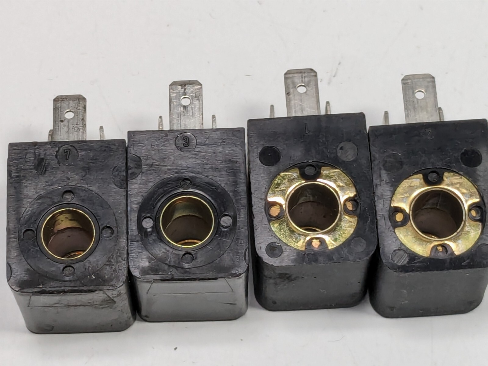 Lot of 4 AV Automatic Valve 7019-9DB Replacement Solenoid Coils 24V DC 4.8W 48V