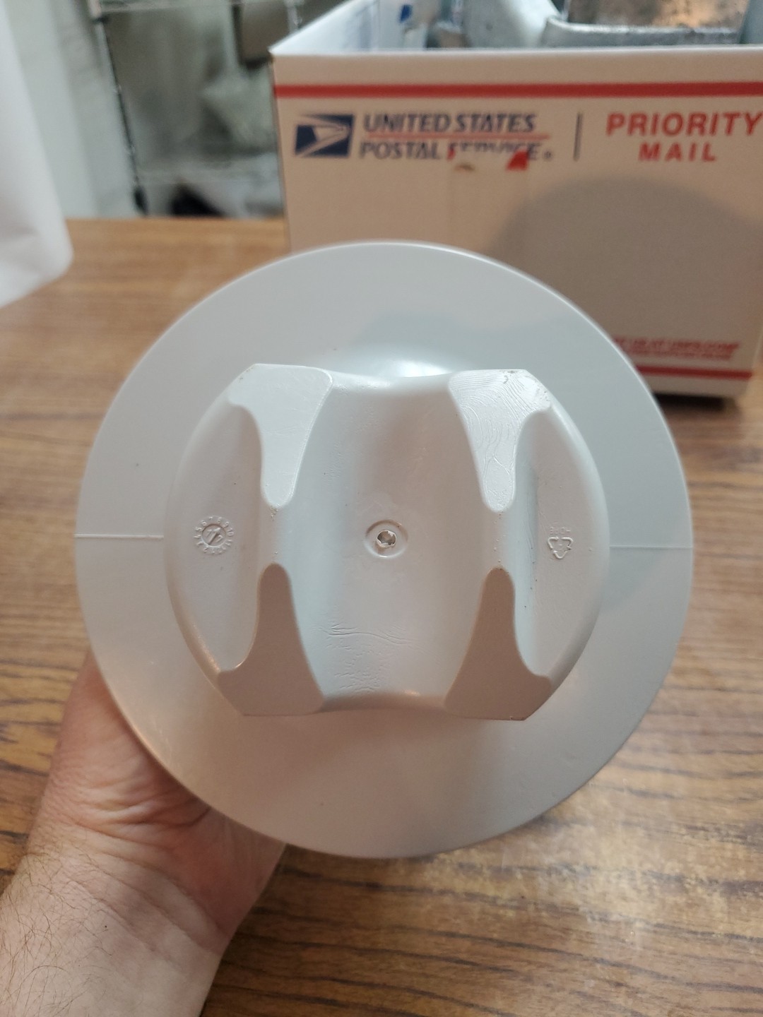HENDRIX ANSI 56-1 Tie Top Pin Polyethylene Insulator **SEE DETAILS!** (CX24E)