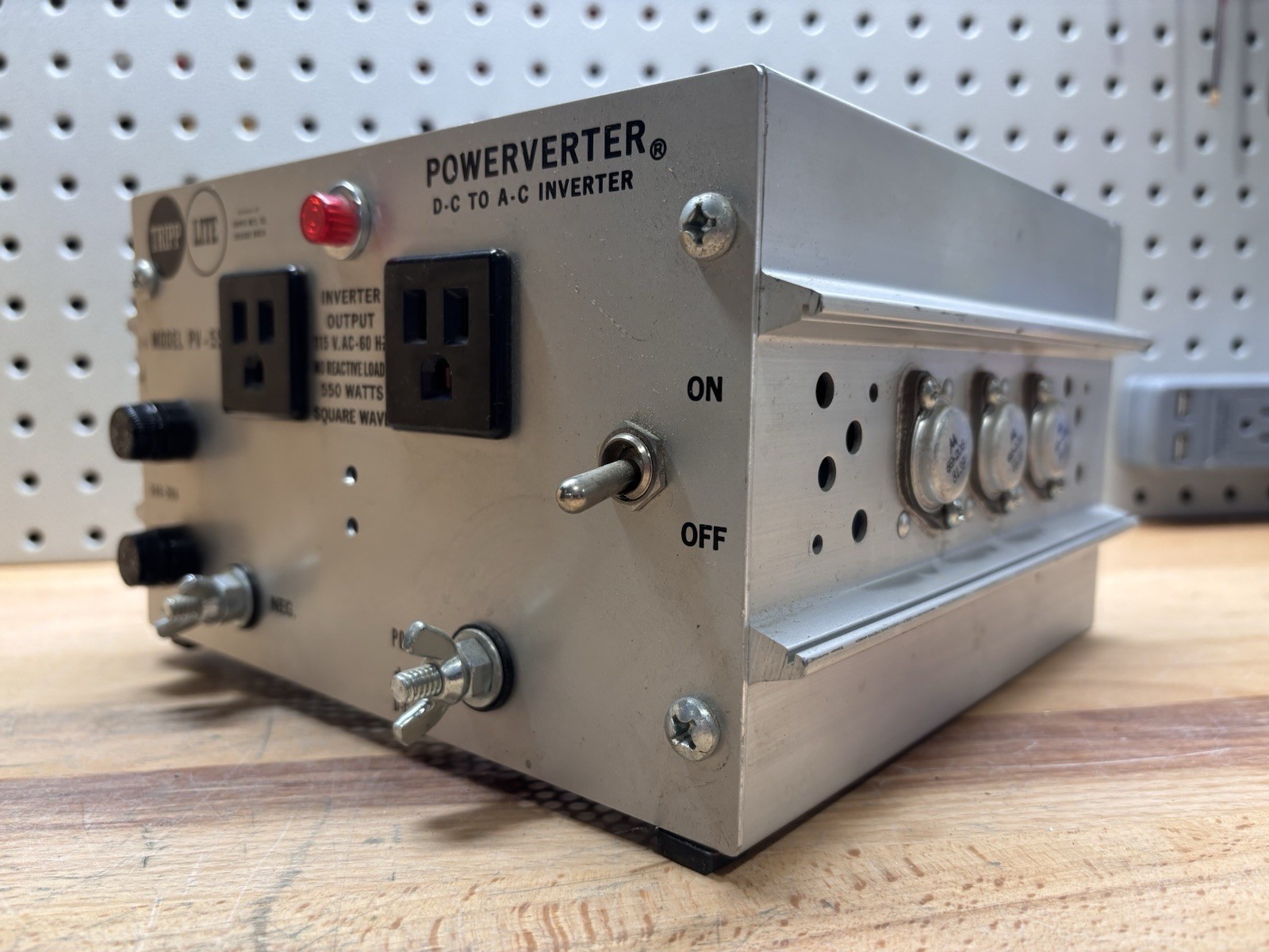 New open box TRIPP LITE PowerVerter PV-550 DC to AC power Inverter & Paperwork