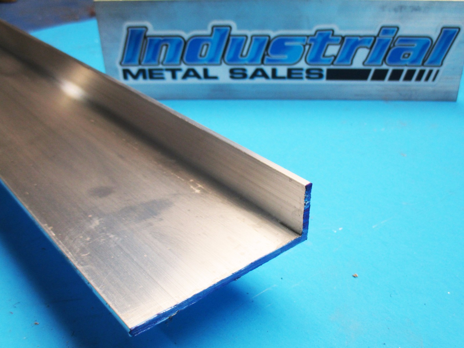 1″ x 3″ x 12″ Long x 1/8″ Thick 6063 T52 Aluminum Angle–>1″ x 3″ x 1/8″ Angle