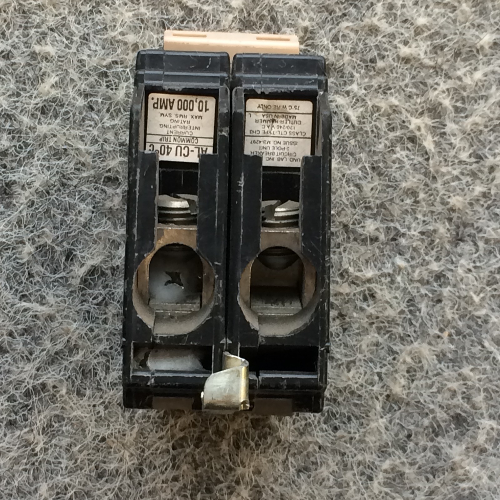Eaton CH290 2-Pole 90-Amp Circuit Breaker, Type CH3 Plug-On Molded Case