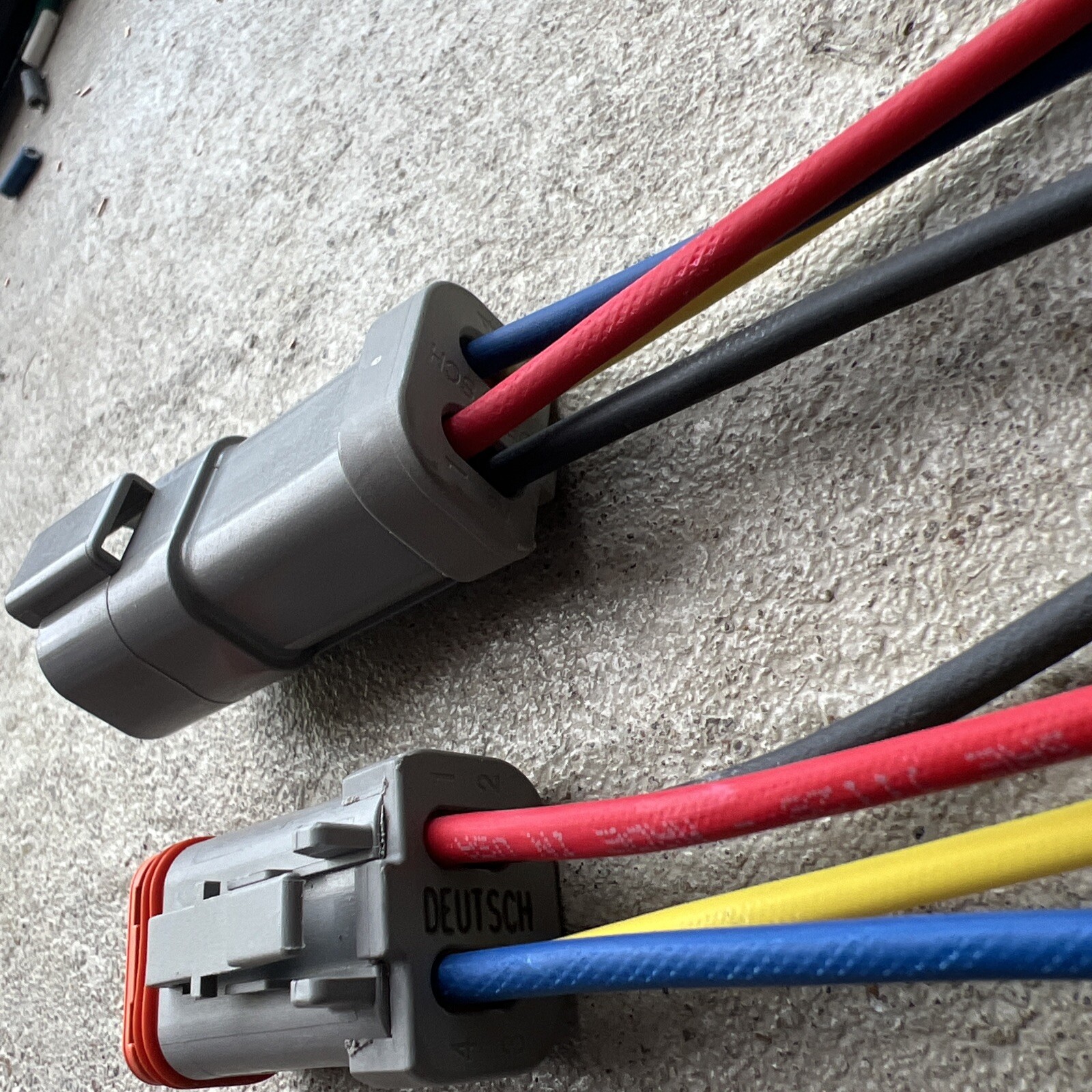 E003 Type 14 AWG Deutsch 4 P waterproof connector 6″ wire Red Black Yellow Blue