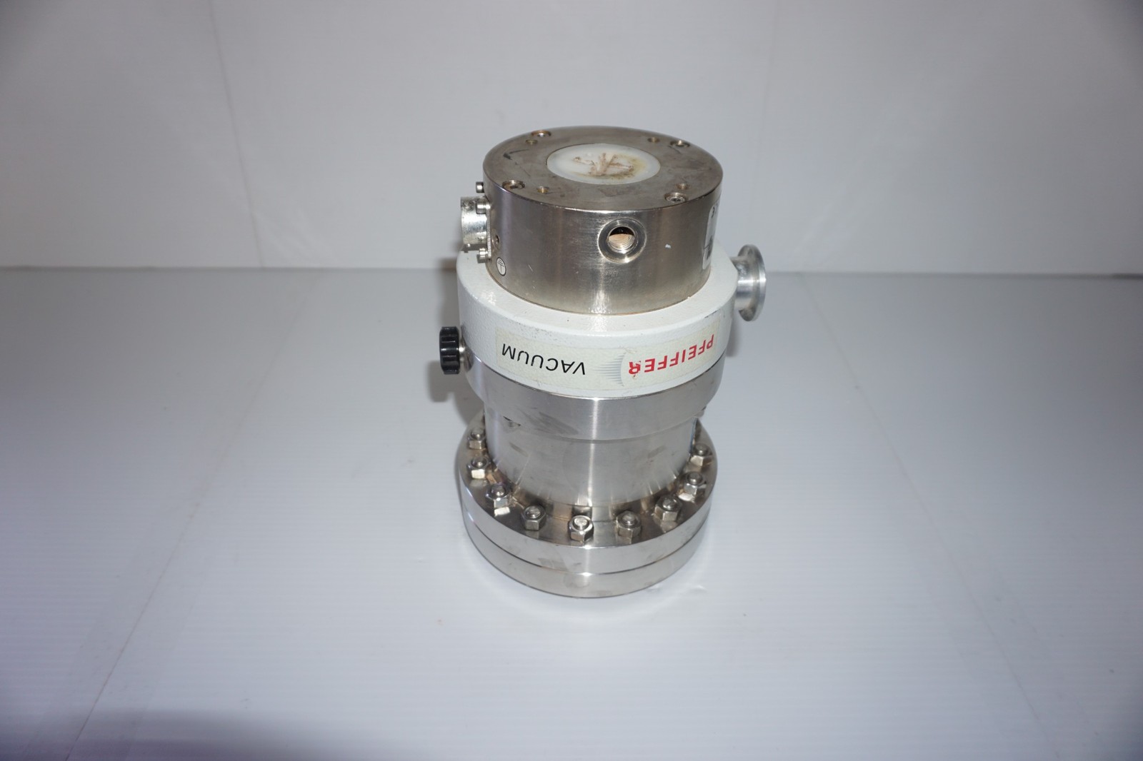 PFEIFFER VACUUM TMU260 DN 100 CF-F 2P MOD PM P02 135 TURBO PUMP (HLP64)