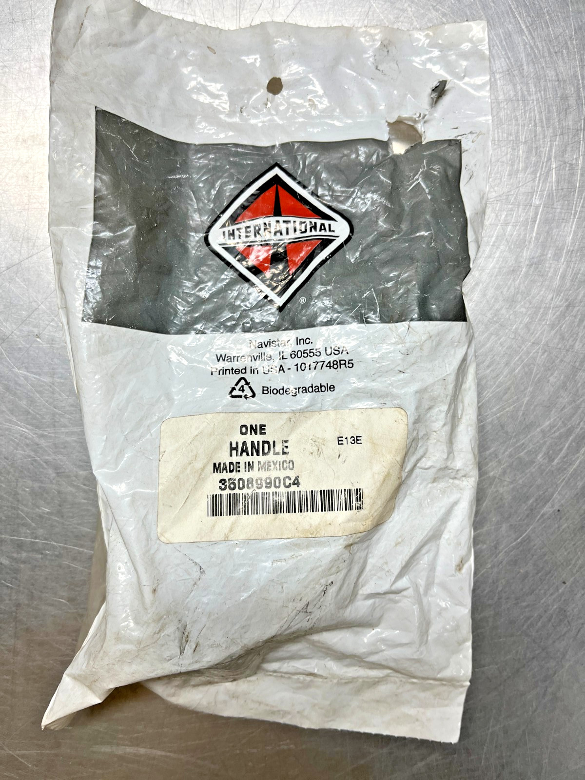 3508990C4 Genuine OEM International Navistar FORD HANDLE