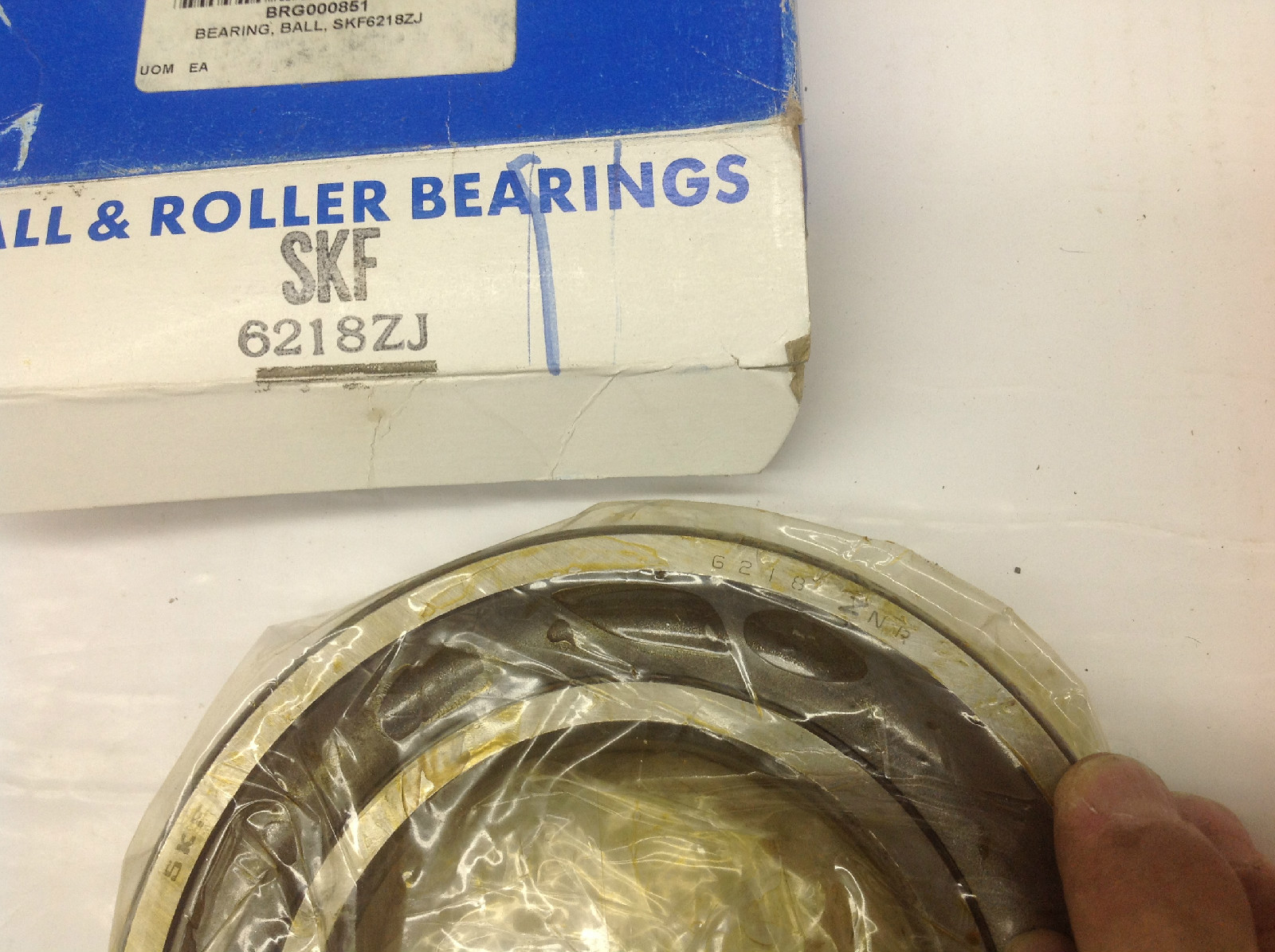 SKF 6218-ZJ, 6218ZJ Ball Bearing. New in Blue Box