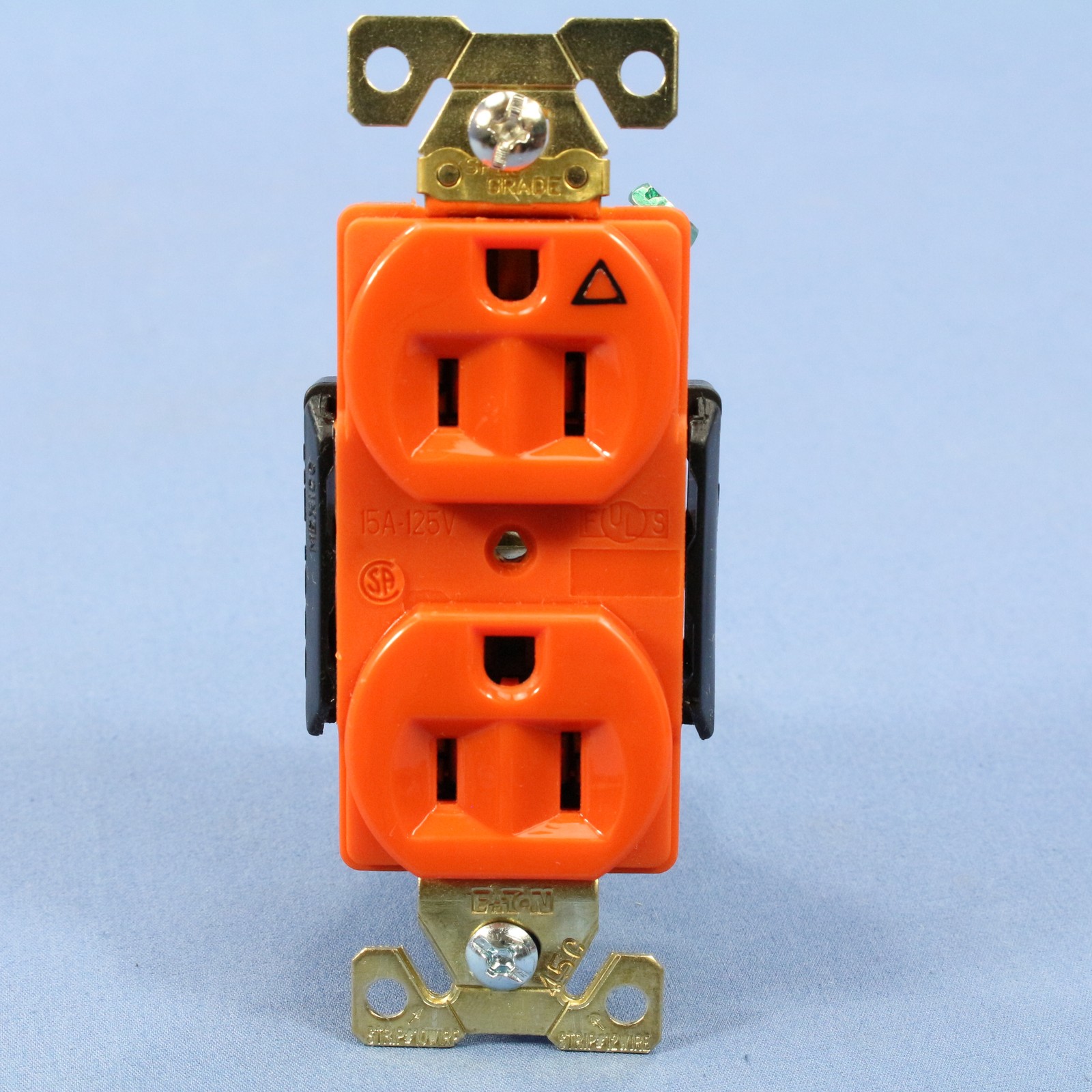 Cooper/Eaton Orange Isolated Ground Receptacle Outlet w/Wings 15A AHIG5262RN