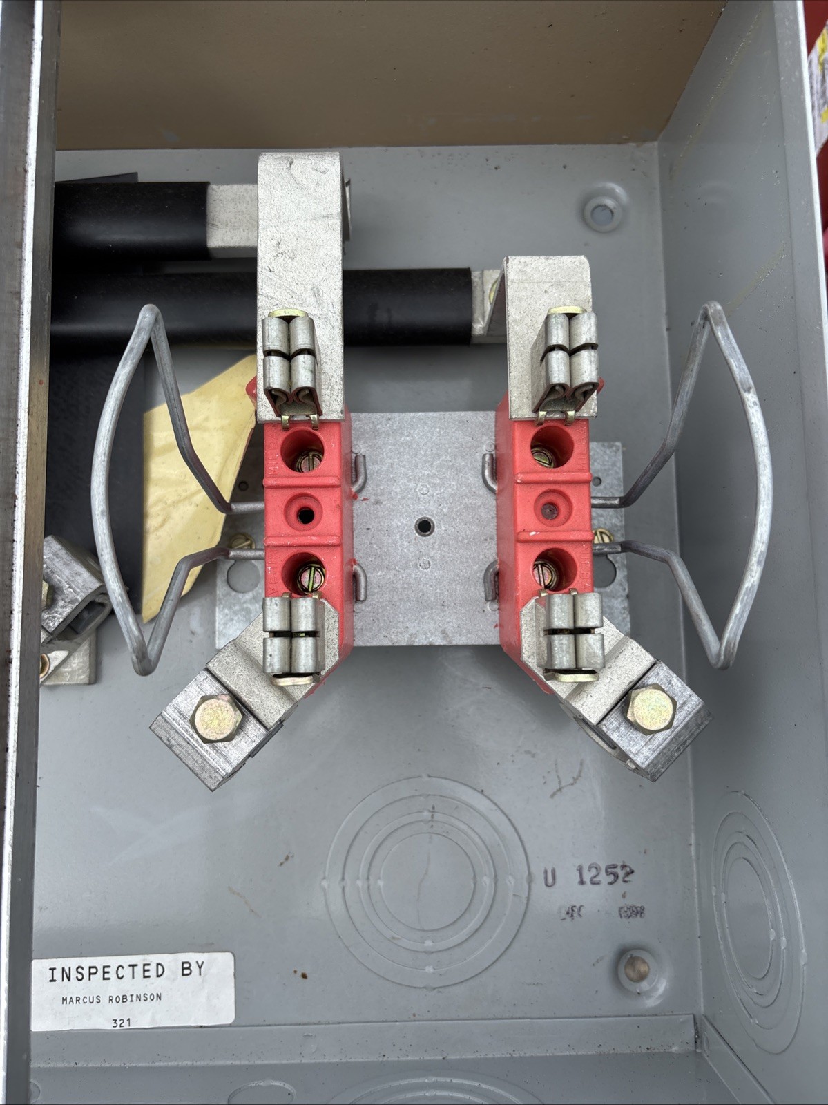 MILBANK U1252 200A DUAL METER CAN SOCKET Mfg 1998